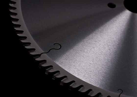 O diamante de aço do costume SKS Japão viu que TCT do painel do metal das lâminas viram o apontador das lâminas 300mm