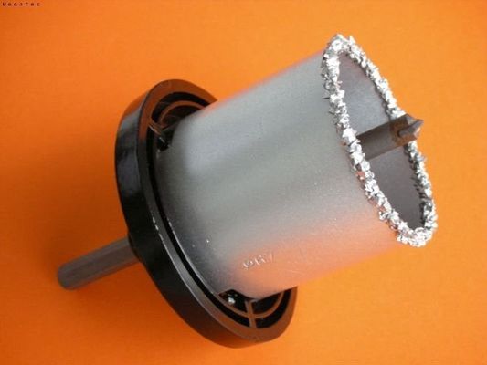 55mm que furo de broca considerou furos do corte na telha/cerâmico, furo do carboneto de tungstênio viu o jogo