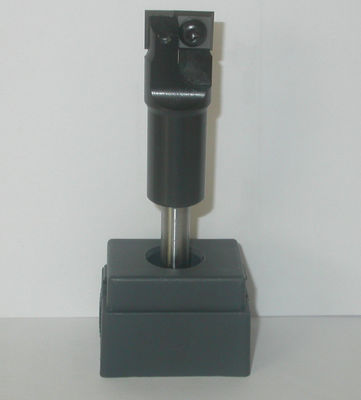 Micro parte inferior da limpeza do CNC do carboneto de tungstênio da grão mordida com bocados reversíveis do router do CNC das facas